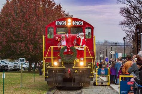 10 Best Polar Express Train Rides for Christmas 2018 - Locations of ...