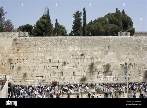 Western wall praying Stock Photo - Alamy