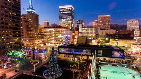 The Ice Skating Rink At The Gallivan Center In Utah Is Enchanting