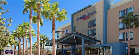 Hotels with DISNEYLAND® Shuttle | SpringHill Suites Anaheim Maingate