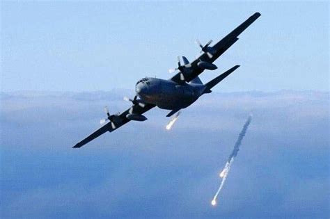 C-130E Launching Flares C 130, Lockheed, Hercules, Military Aircraft, Fighter Jets, Flares ...