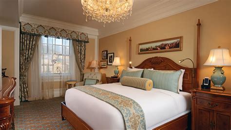 Best Luxury Hotel Rooms in Colorado Springs | The Broadmoor