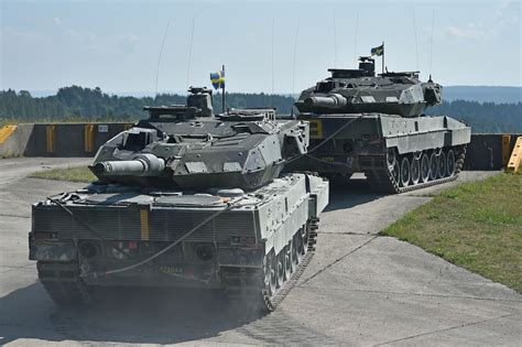 Stridsvagn 122 tanks with trained Ukrainian crews arrive in Ukraine from Sweden | Ukrainian news