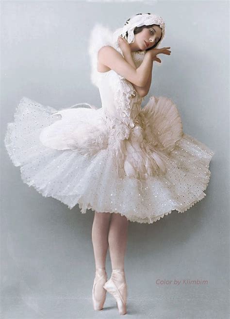 Russian ballerina Anna Pavlova - The Dying Swan, 1910s : Colorization