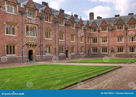 Cambridge University College Stock Photo - Image of outside, facility ...