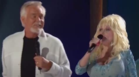 Dolly Parton and Kenny Rogers Islands In The Stream (Live Video and Lyrics)