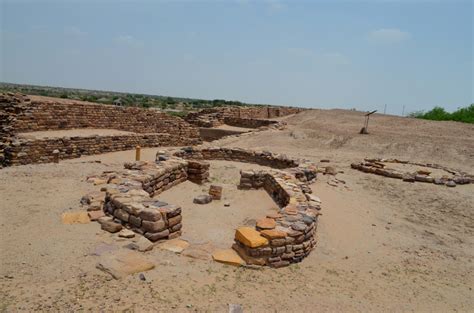 DHOLAVIRA, THE HARAPPAN CITY - Abhijna e-Museum