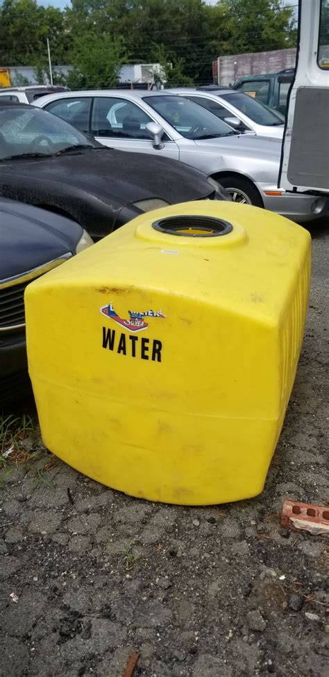 200 gallon water tank for Sale in Harrisburg, NC - OfferUp