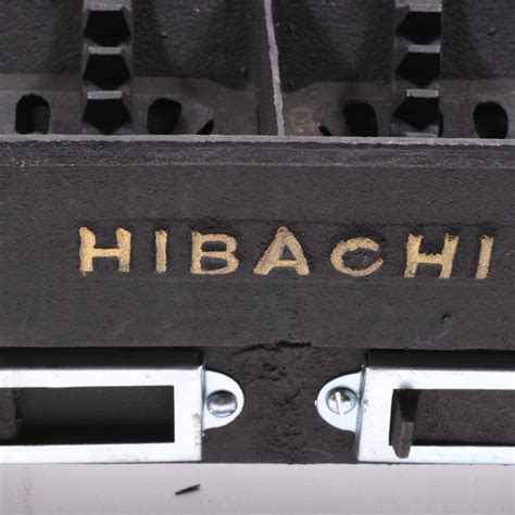 Vintage Hibachi Brand Small Cast Iron Grill Taiwan | EBTH