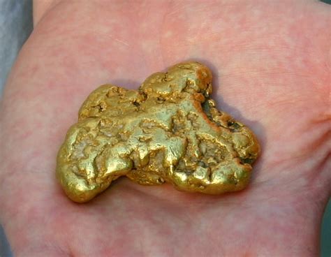 Gold formed as Natural Crystals, Gold nuggets and gold quartz specimens