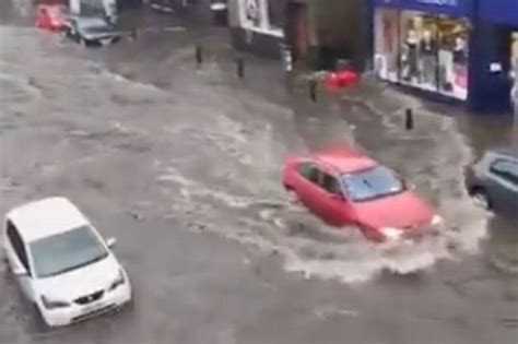 Edinburgh flooding causes chaos with devastating storms leading to 'rivers' in city - Mirror Online