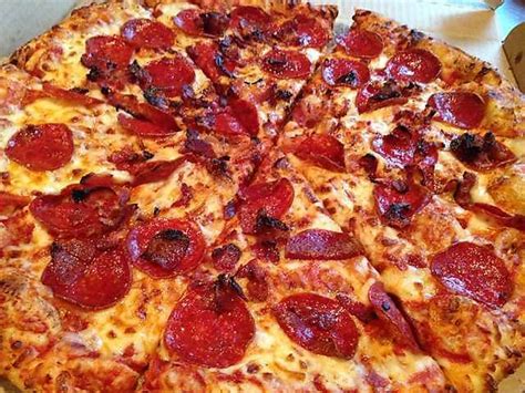 delicious pepperoni | Bacon pizza, Copycat restaurant recipes, Delicious pizza