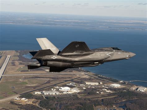 Download Military Lockheed Martin F-35 Lightning II HD Wallpaper