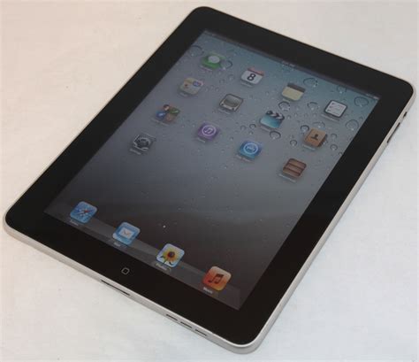 Apple iPad 1st Generation Black 16GB MB292LL A1219 5.1.1 (9B206) WiFi Bluetooth 885909449903 | eBay