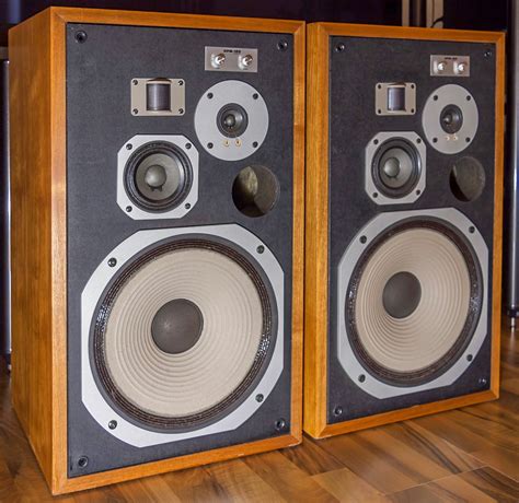 Golden Age Of Audio: Pioneer HPM-100 Vintage Speakers