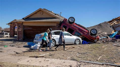 Tornadoes touch down in Oklahoma as massive winter storm heads to Northeast - Good Morning America