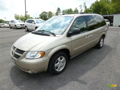 2006 Dodge Grand Caravan SXT Exterior Photos | GTCarLot.com