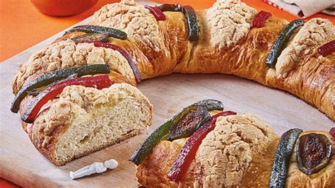 Día de Reyes and its Delicious Rosca de Reyes: The End of December Hol