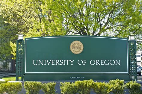 The University of Oregon Hybrid Education Partnership | 2U