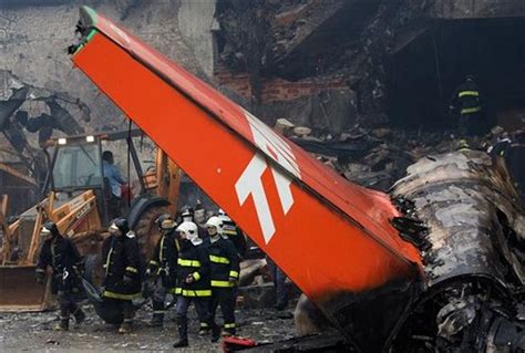 Brazil Plane Crash - Photo 1 - CBS News