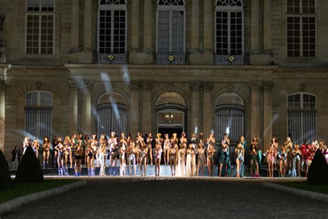 Défilé Etam Live Show 2022 dans les jardins des Archives Nationales lors de la fashion week ...