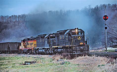 EMD "SD40/-2" Locomotives: Data, History, Photos & More