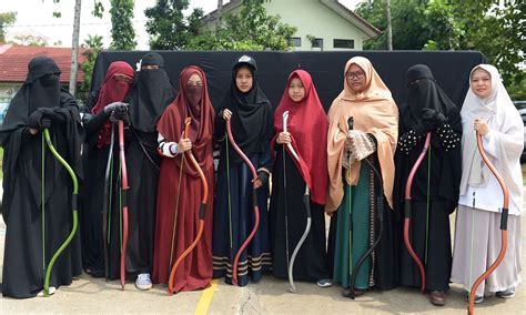 Indonesia's 'Niqab Squad' takes aim at face veil prejudice - World ...