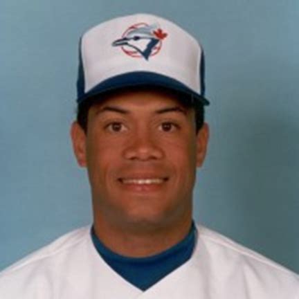 Roberto Alomar - Canadian Baseball Hall of Fame and Museum