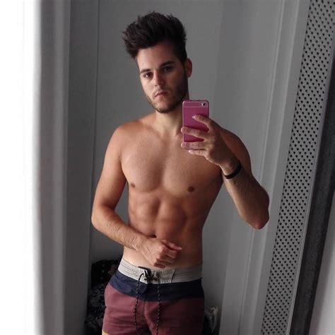 In Defense of Male Thirst Traps: Why Men Take Shirtless Selfies