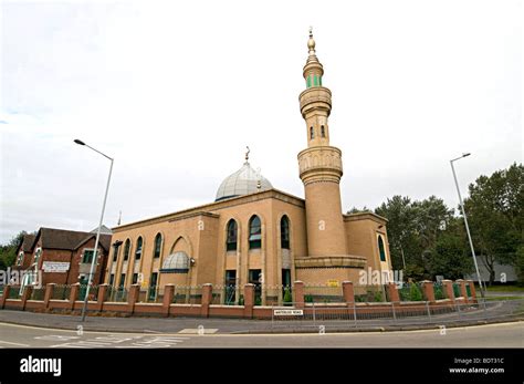 Wolverhampton mosque dunstall road Stock Photo - Alamy