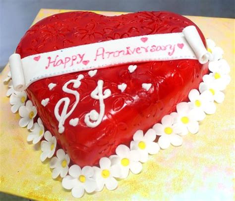 Heart shaped anniversary cake | Order cakes at ease, log on … | Flickr