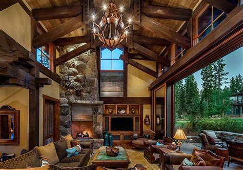 Stunning Cabin Retreat Brings Rustic Texan Charm to Lake Tahoe