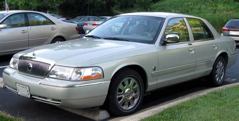 2005 Mercury Grand Marquis LSE - Sedan 4.6L V8 auto