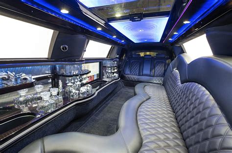 Lincoln Stretch Limo - Toronto Airport Limo, Pearson Airport Limo ...