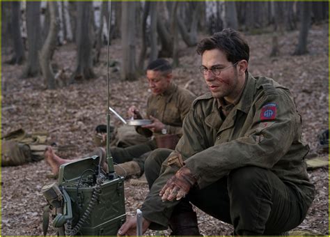 Brenton Thwaites & Skylar Astin Are WWII Soldiers 'Ghosts of War' Movie ...