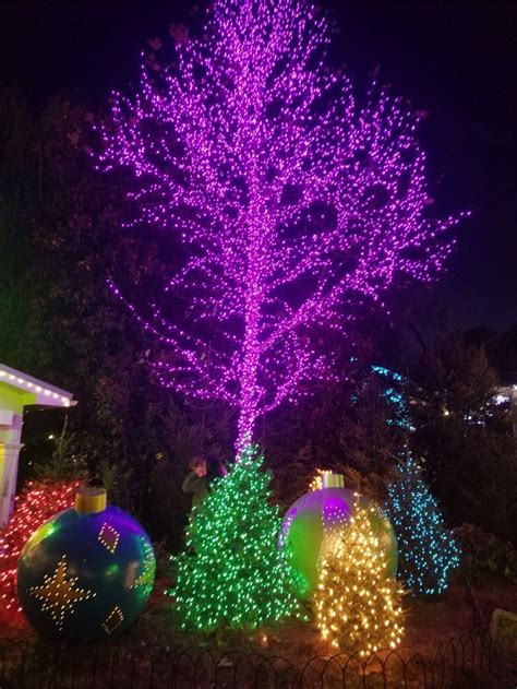 Dollywood at Christmas Dollywood, Christmas Tree, Holiday Decor, Places, Home Decor, Teal ...