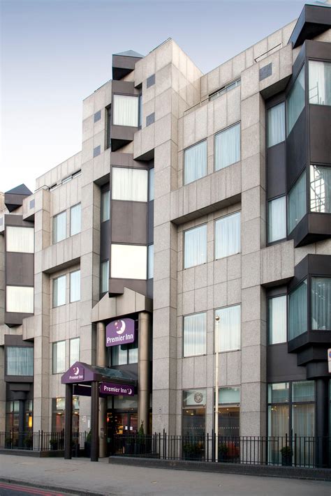 Premier Inn London City (Tower Hill) Hotel - Hotels in Aldgate E1 8BB - 192.com