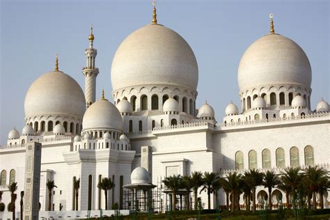 Mesquita de Sheikh Zayed, en #Ajman #EAU #UAE | Beautiful mosques ...