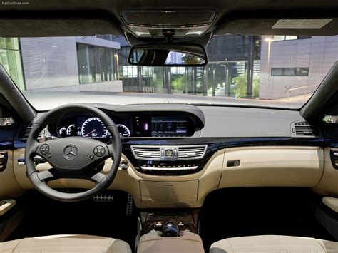 Mercedes C200 Interior 2010