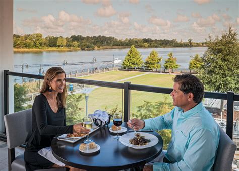 Restaurants in Wilmington, NC | Waterfront Dining & Breweries