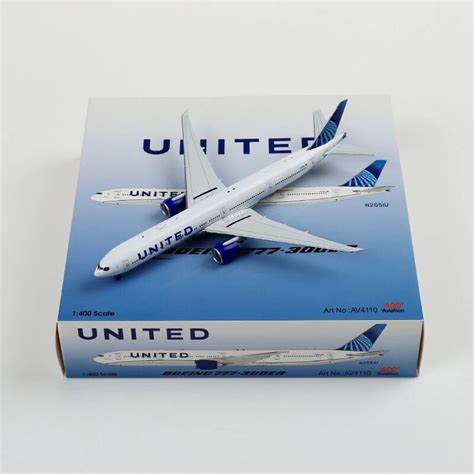 United Airlines 777 Model