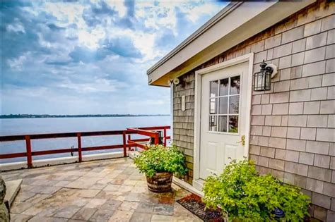 18 Unique Airbnbs in Rhode Island: Beach Houses + Vacation Rentals