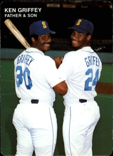 1991 Mother's Griffeys #4 Ken Griffey Sr. and/Ken Griffey Jr./(Looking ...