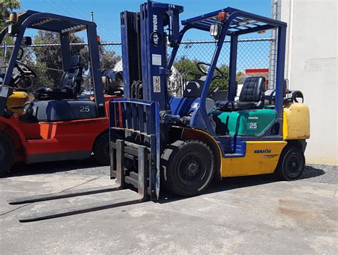 Komatsu-updated - Western Forklift