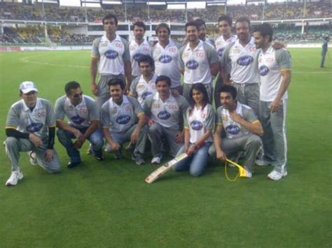 Bollywood Cricket - CCI Cricket Match - XciteFun.net