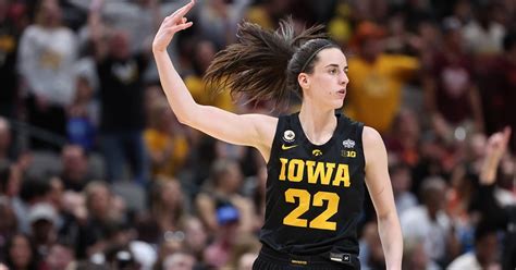 Caitlin Clark leads Iowa women's basketball to Final Four upset with ...