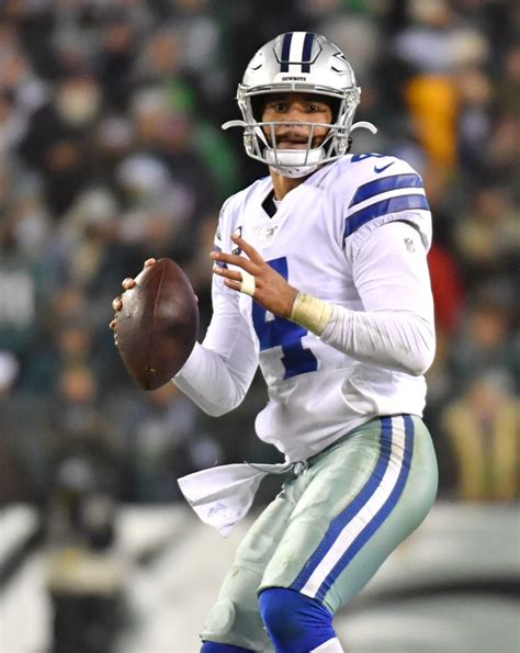 Dak Prescott Eyeing Short-Term Contract?