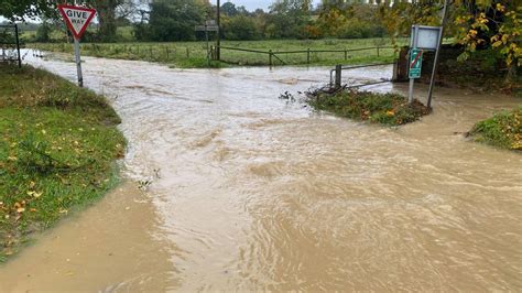 Flood warnings still in place in the East of England due to Storm Ciarán - BBC News