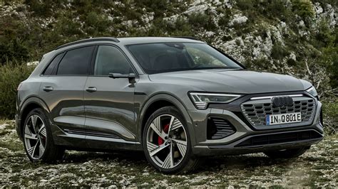 2022 Audi Q8 E-Tron - Imagini de fundal și fotografii | Car Pixel