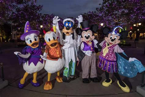 A Family Guide to Enjoying Halloween at Disneyland